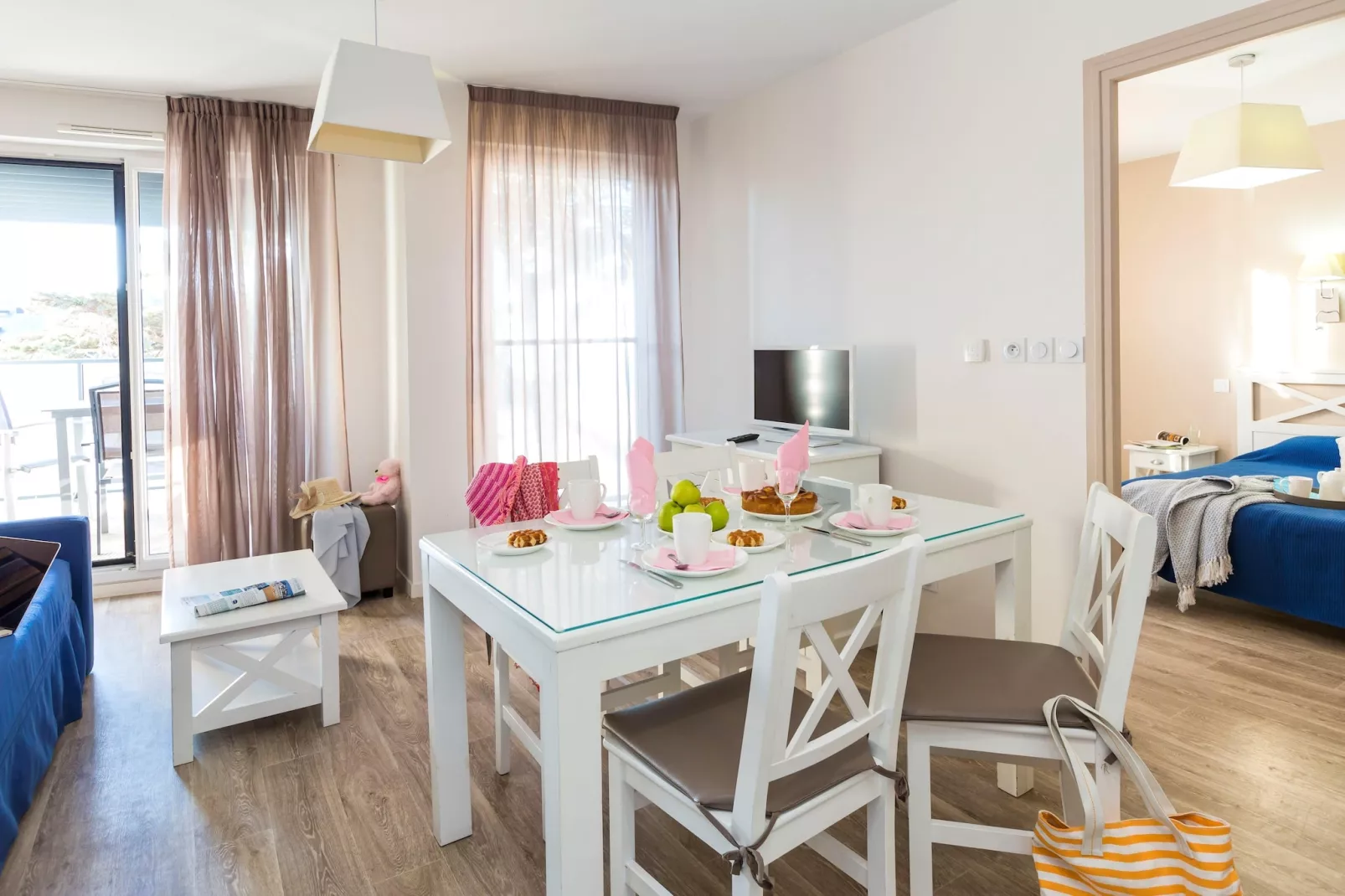 Residence de la Plage 5-Dining room