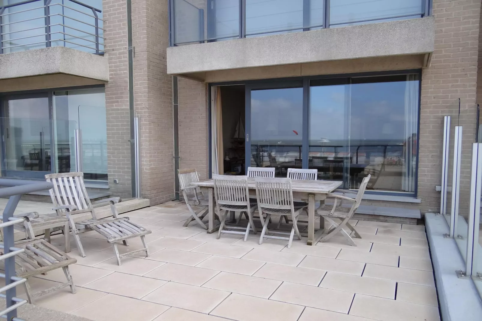 CASINO AB / A0104-Terrace balcony