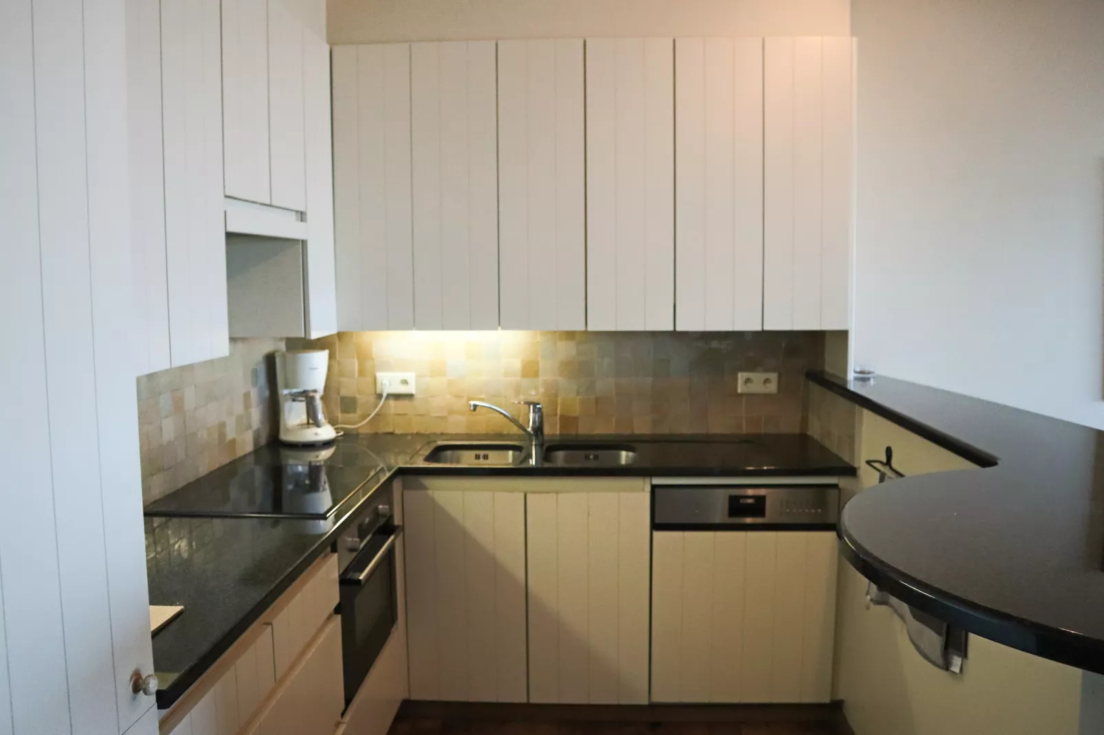 CASINO AB / A0104-Kitchen