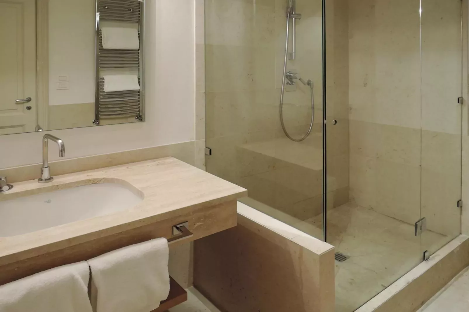 Residence Villa Il Palagio Rignano sull' Arno Type deluxe-deluxe-Bathroom