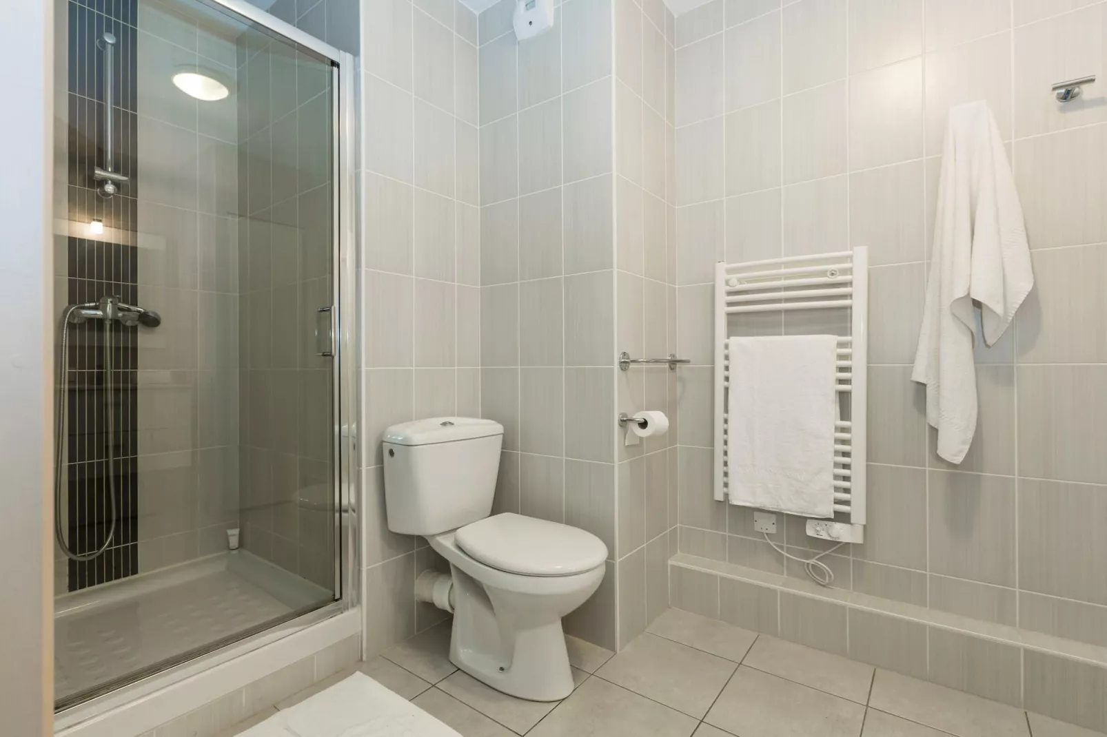 Residence de la Plage 9-Bathroom
