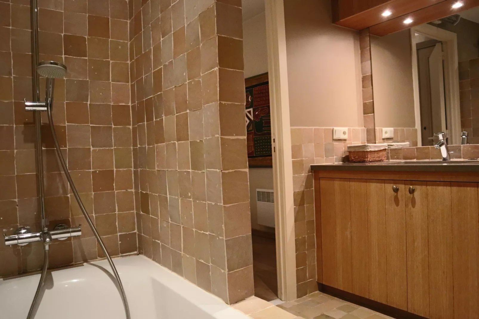 CASINO AB / A0104-Bathroom