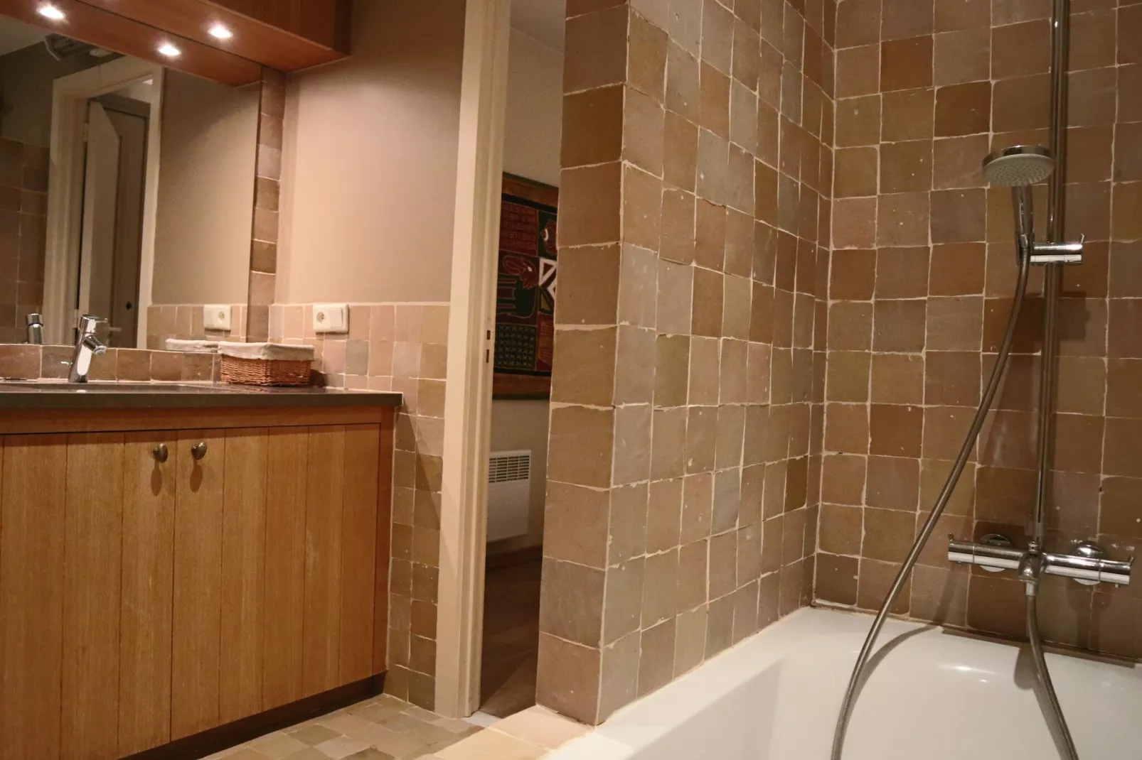 CASINO AB / A0104-Bathroom