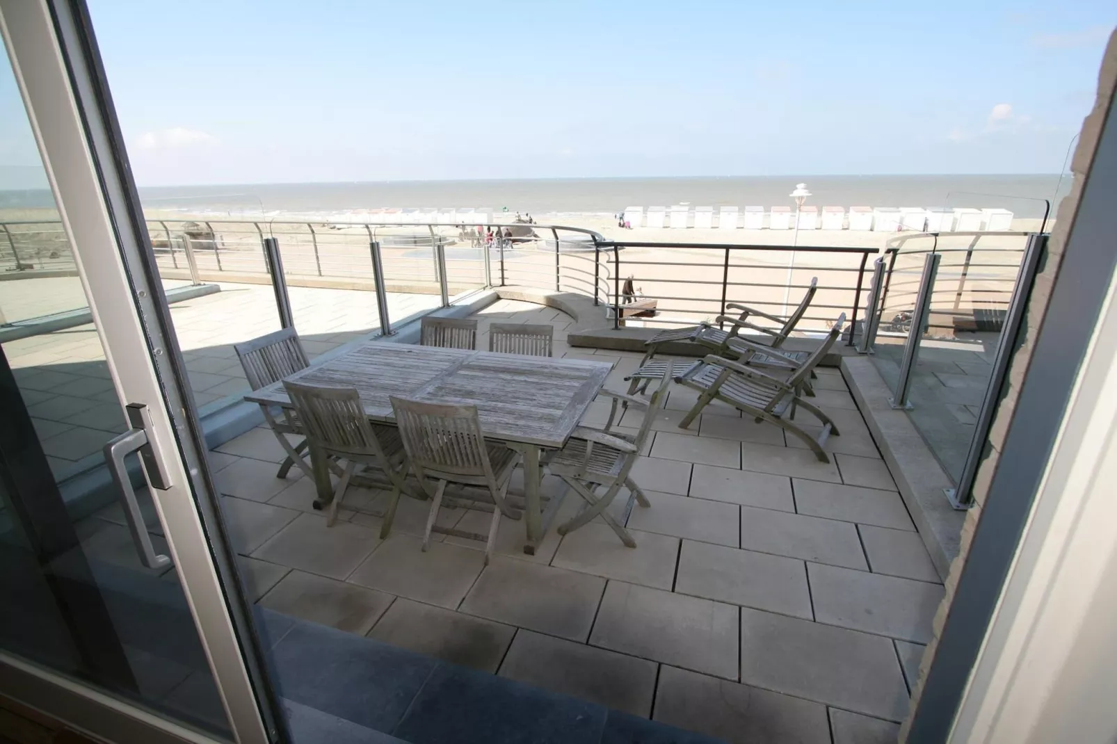 CASINO AB / A0104-Terrace balcony