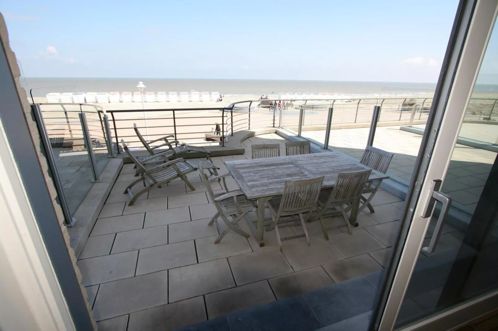 CASINO AB / A0104-Terrace balcony
