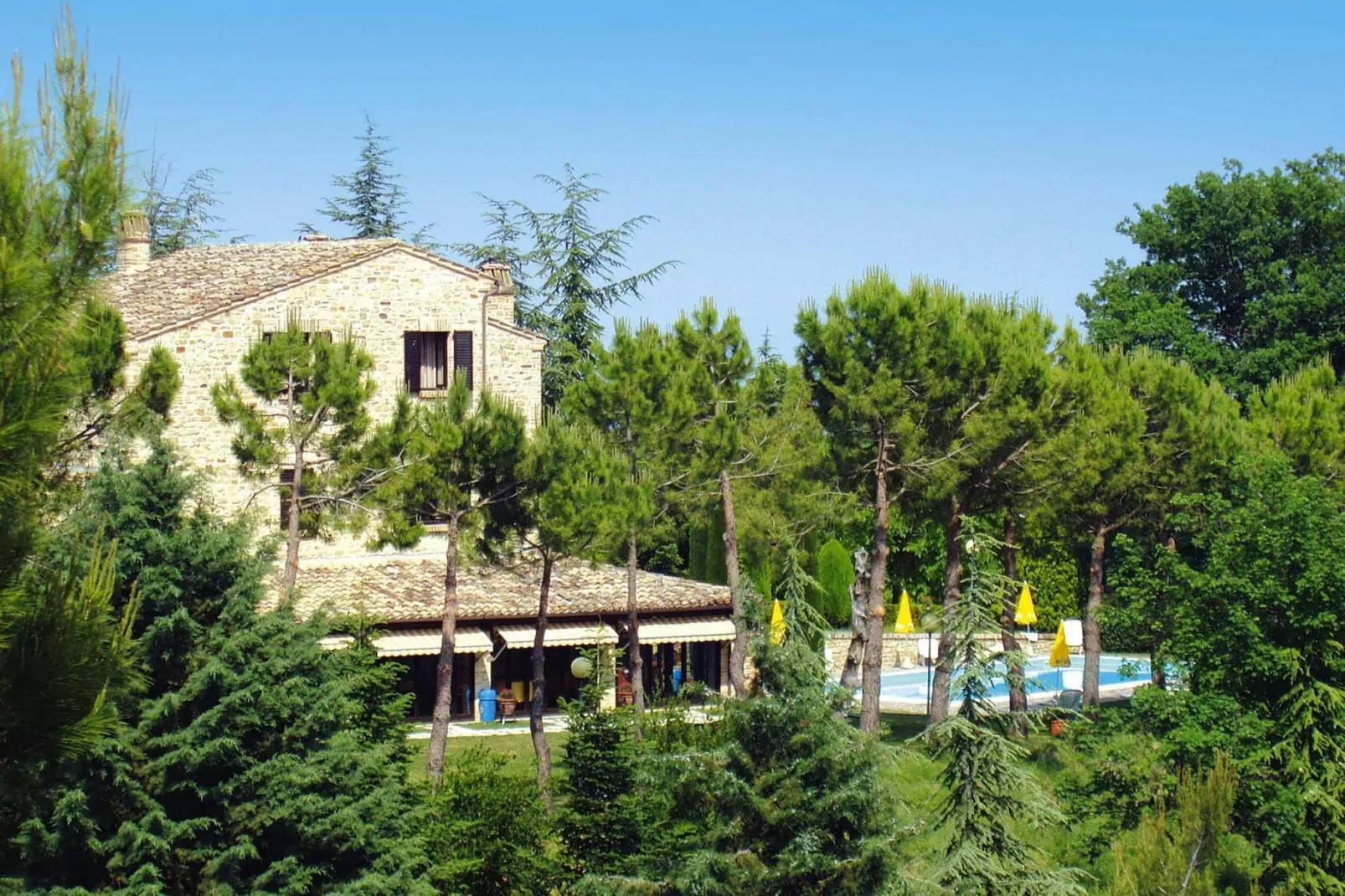 Residence La Ginestra, Montelparo-bilo-Areas summer 1km