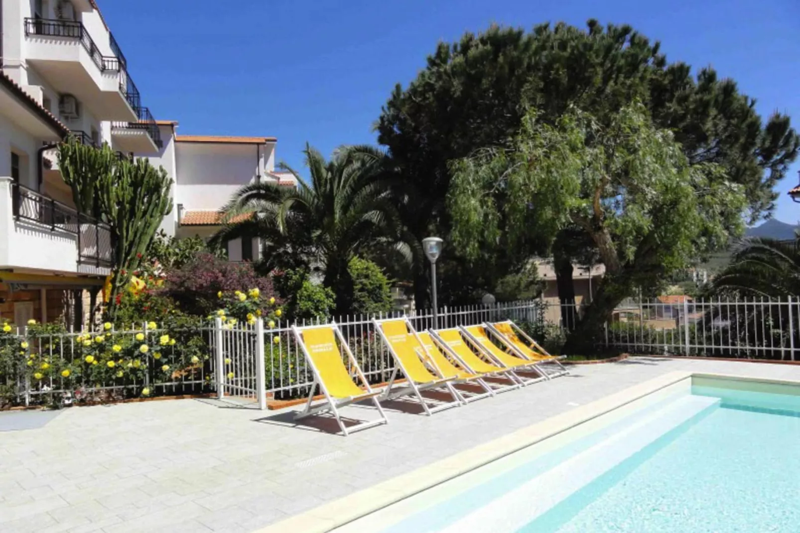 Residence Dei Fiori Pietra Ligure - B4-Pool