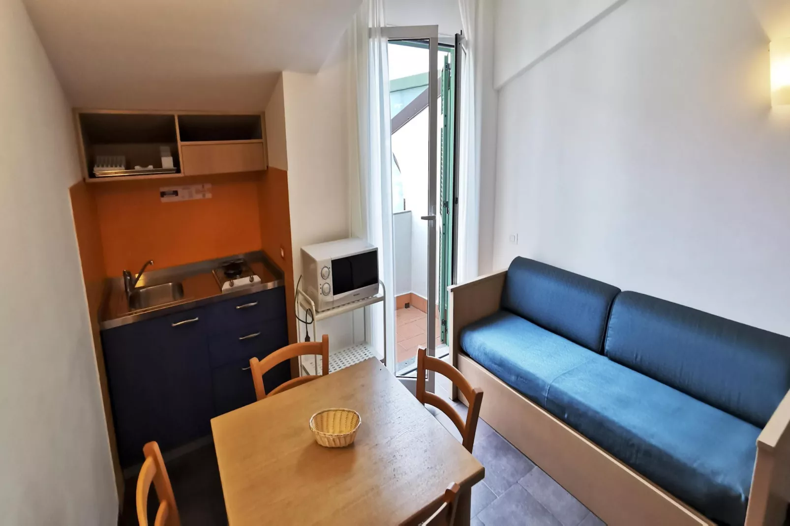 Residence Dei Fiori Pietra Ligure - B4-Living room