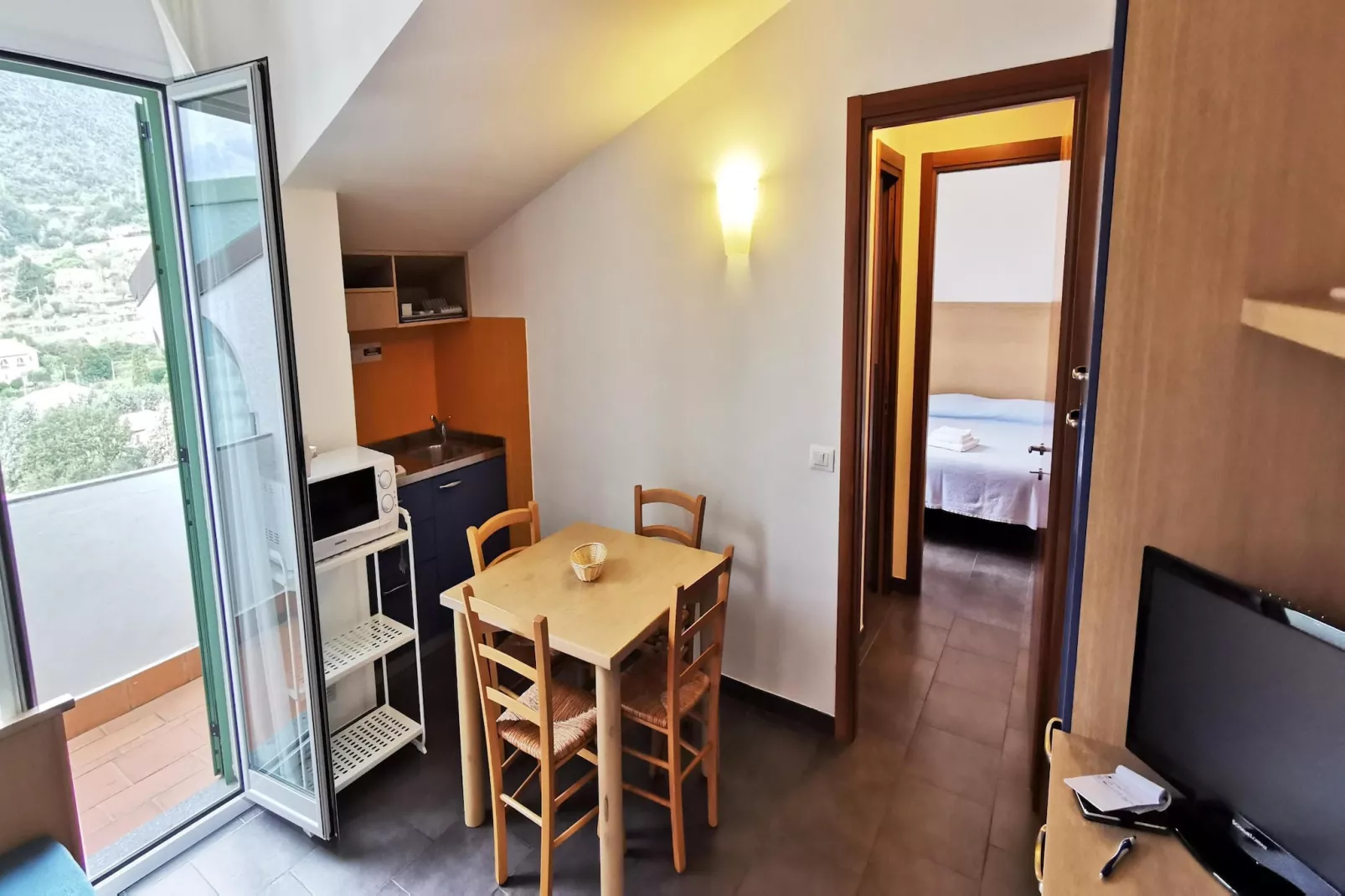 Residence Dei Fiori Pietra Ligure - B4-Dining room