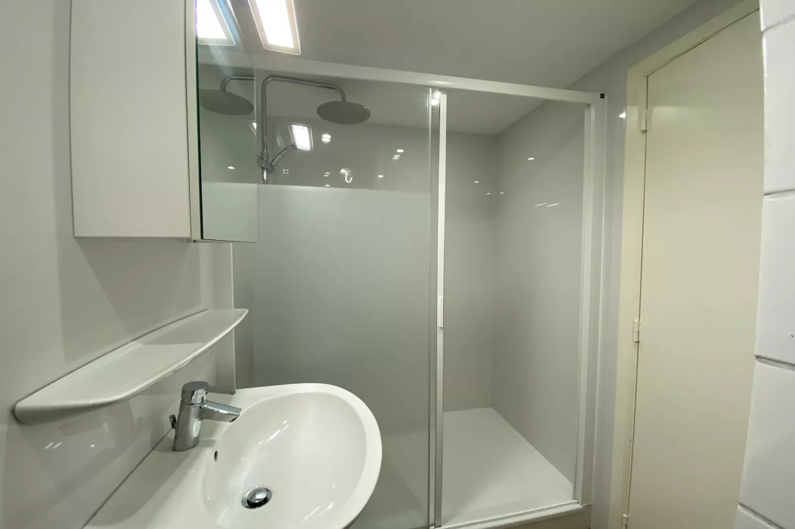 VIVIANE 0501-Bathroom