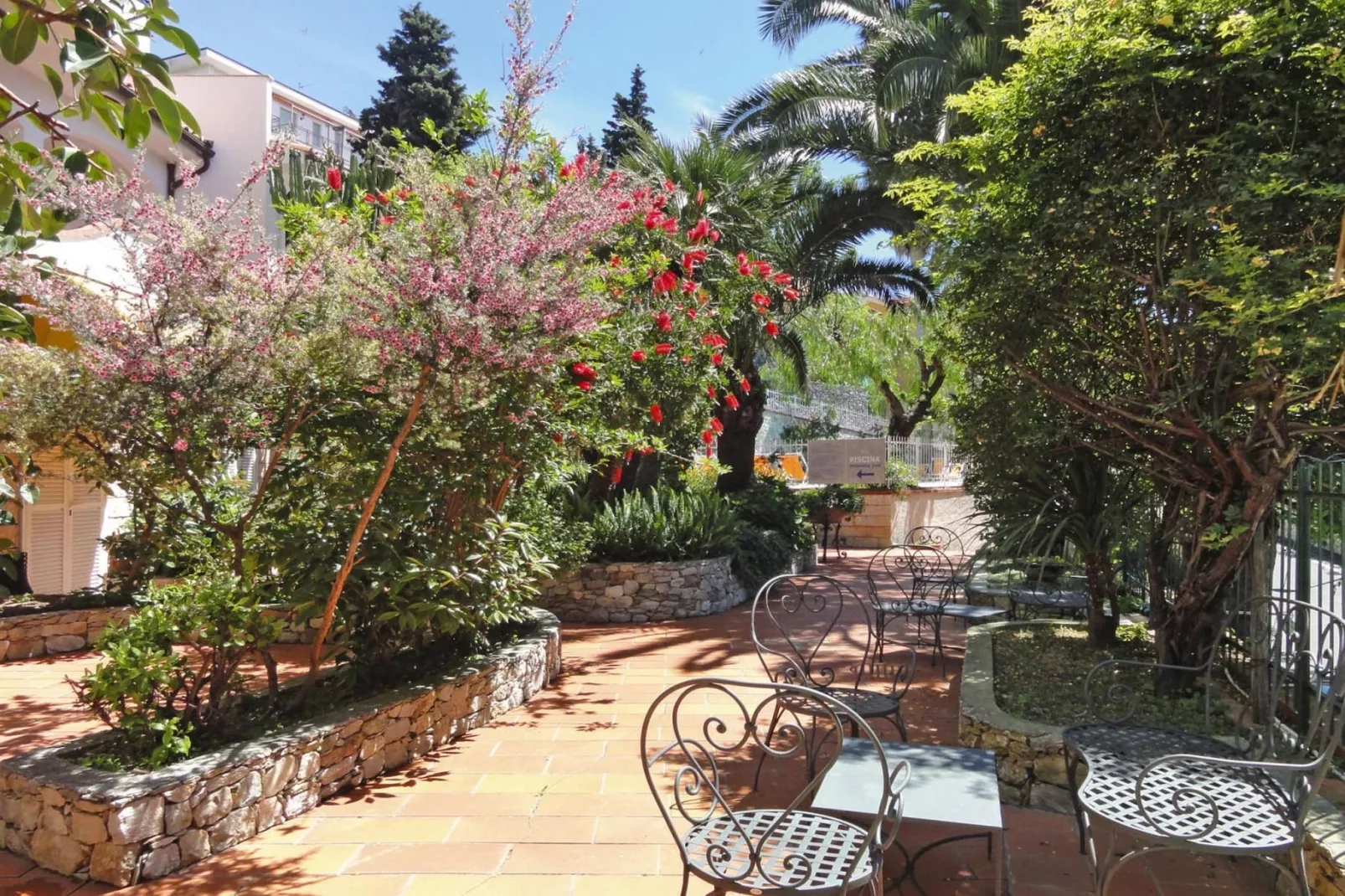 Residence Dei Fiori Pietra Ligure - B4-View summer