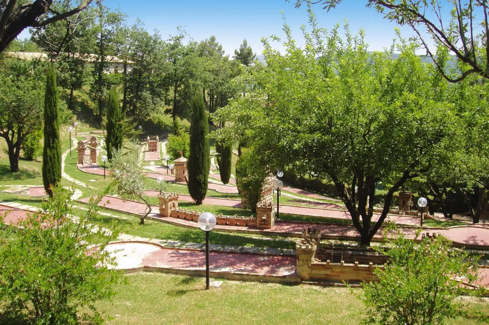 Residence La Ginestra, Montelparo-trilo-Areas summer 1km