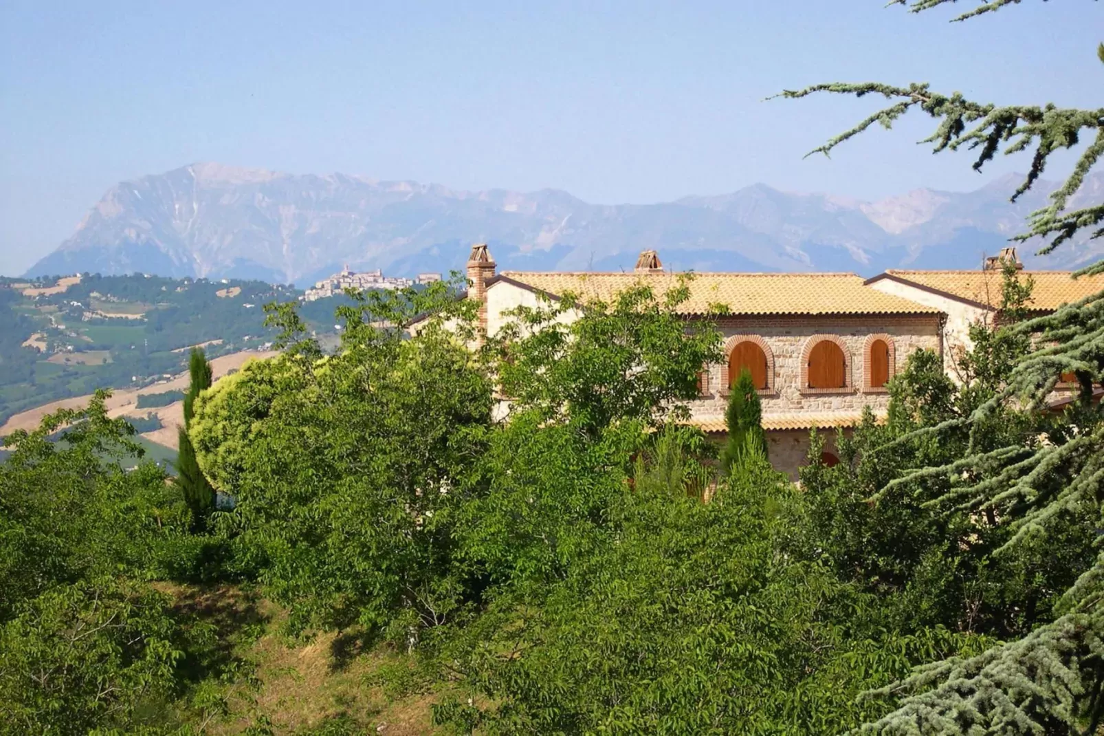 Residence La Ginestra, Montelparo-trilo-Areas summer 5km