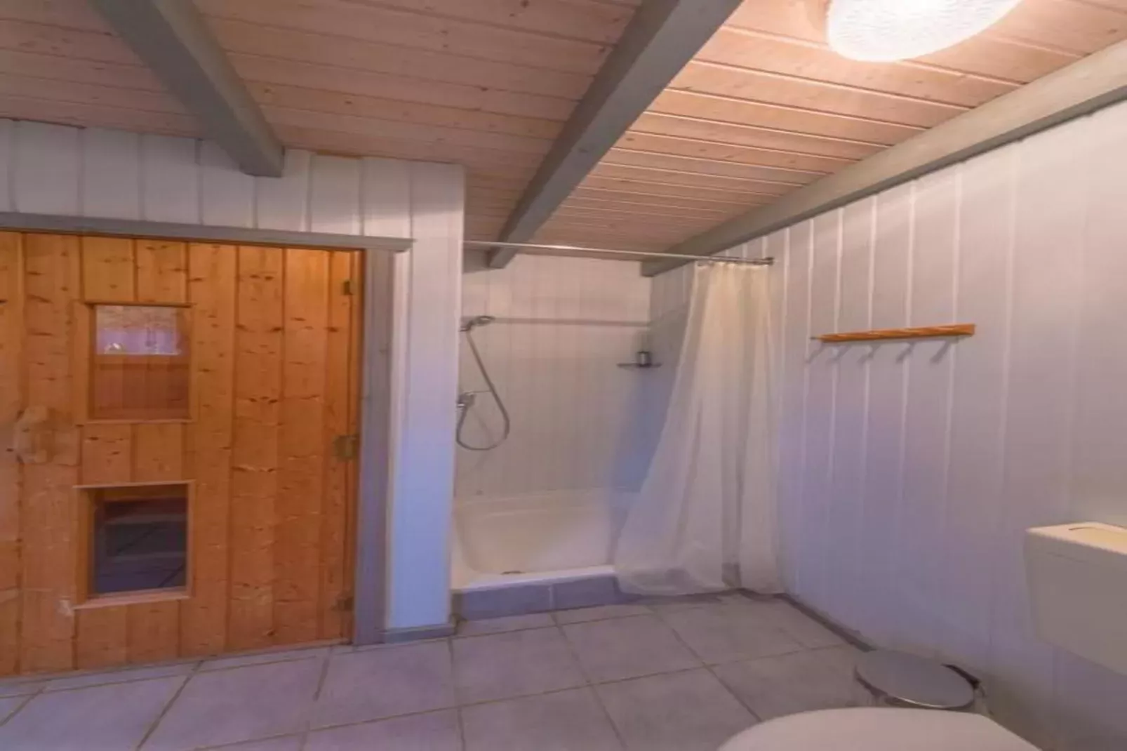 FH Wildgans Comfort Nr 75-Bathroom