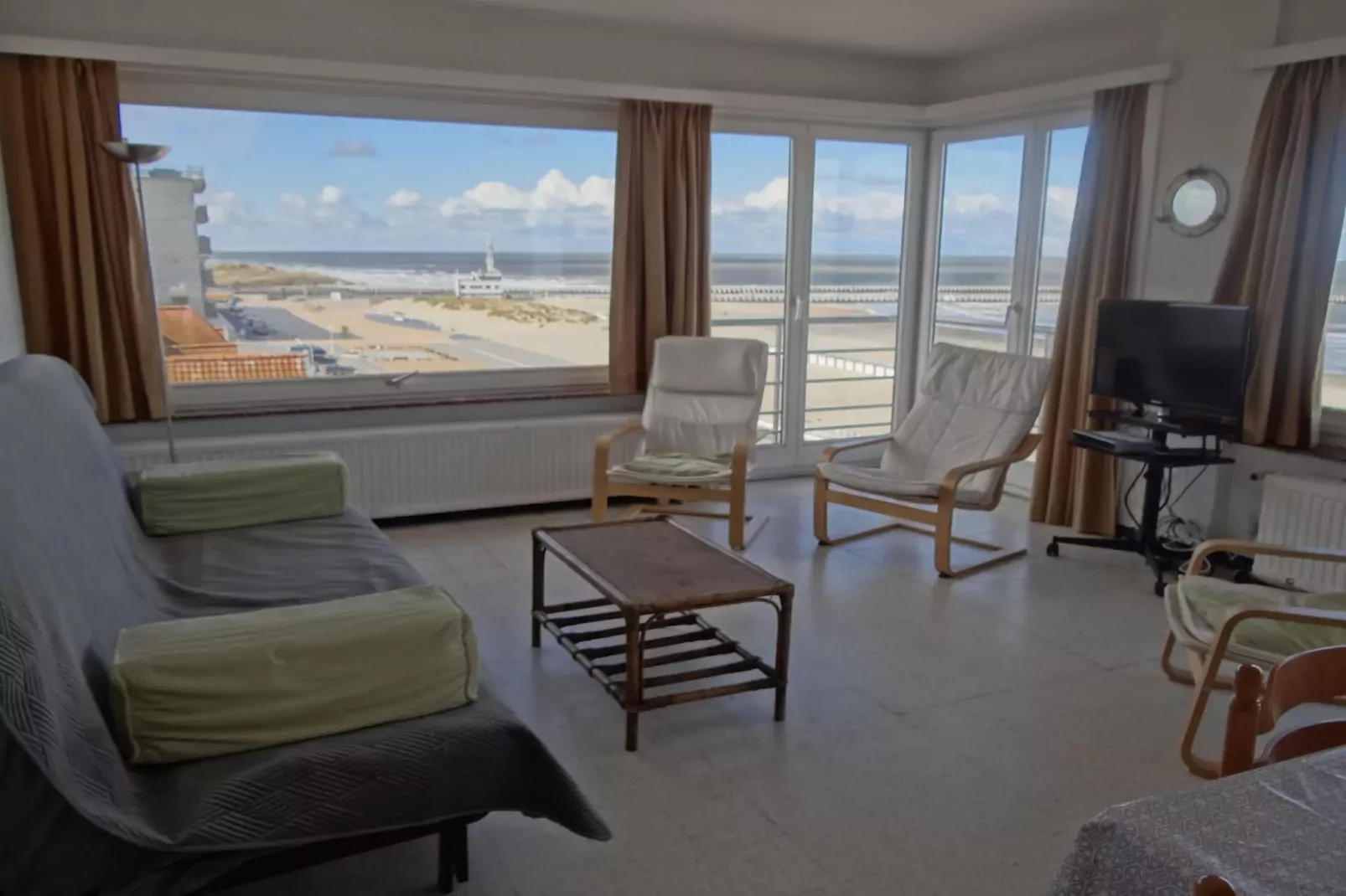 Ibis I 601-Living room