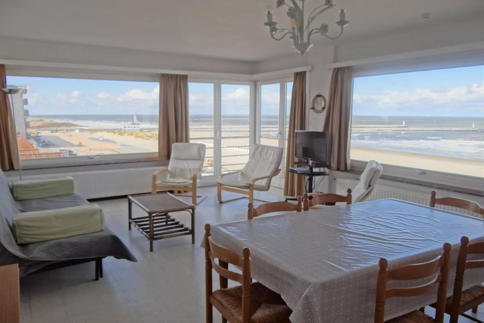 Ibis I 601-Dining room