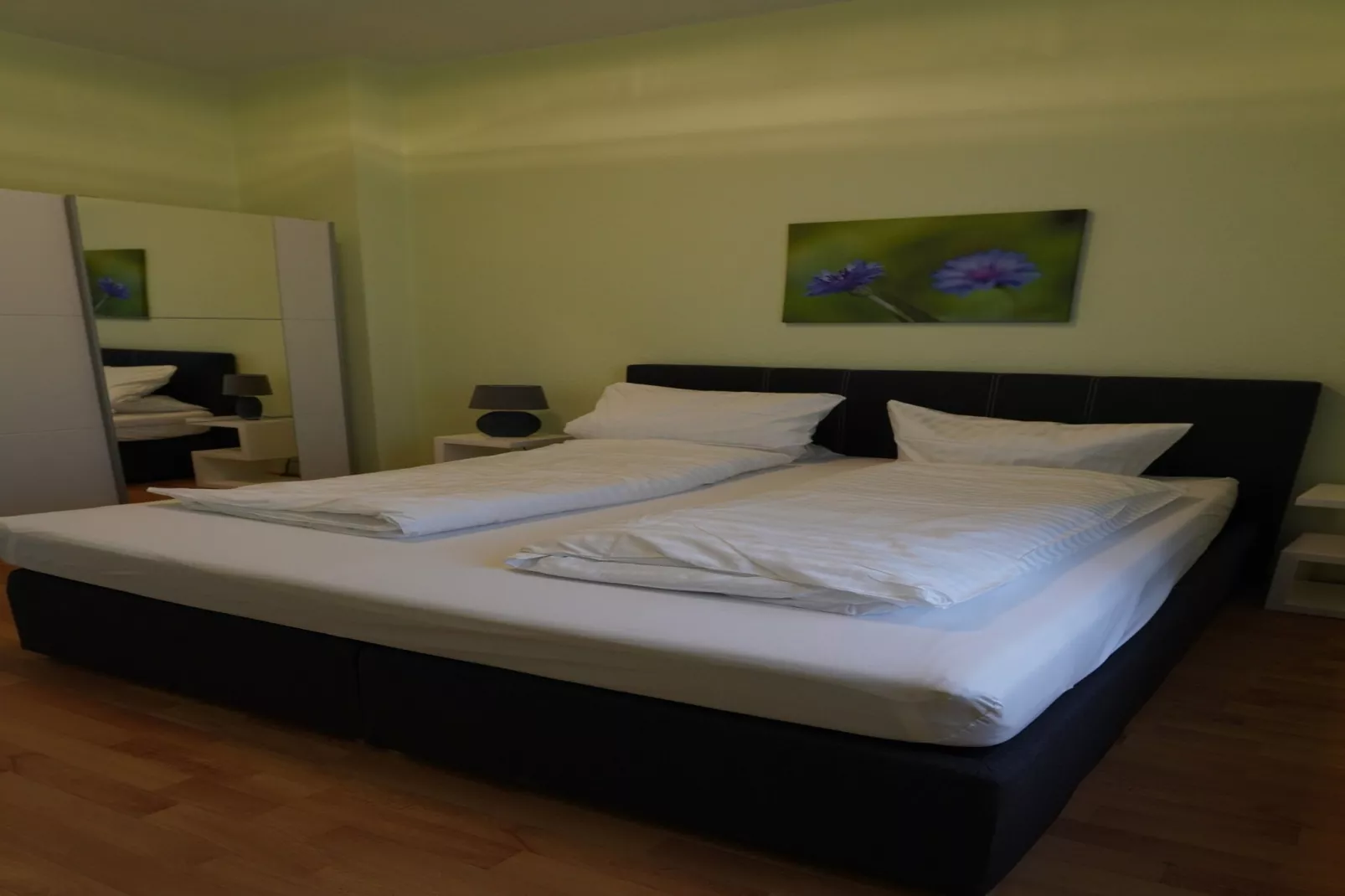 Otto der Reiche 2 Personen