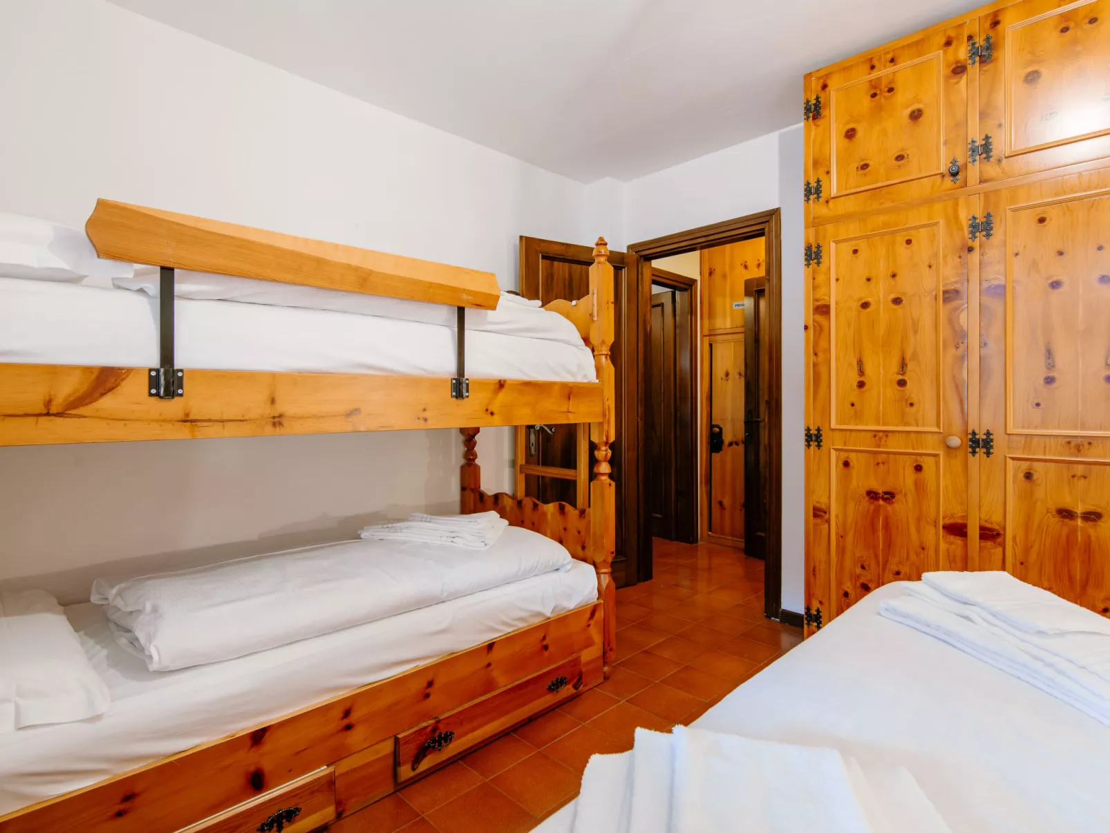 Apt 18-Inside