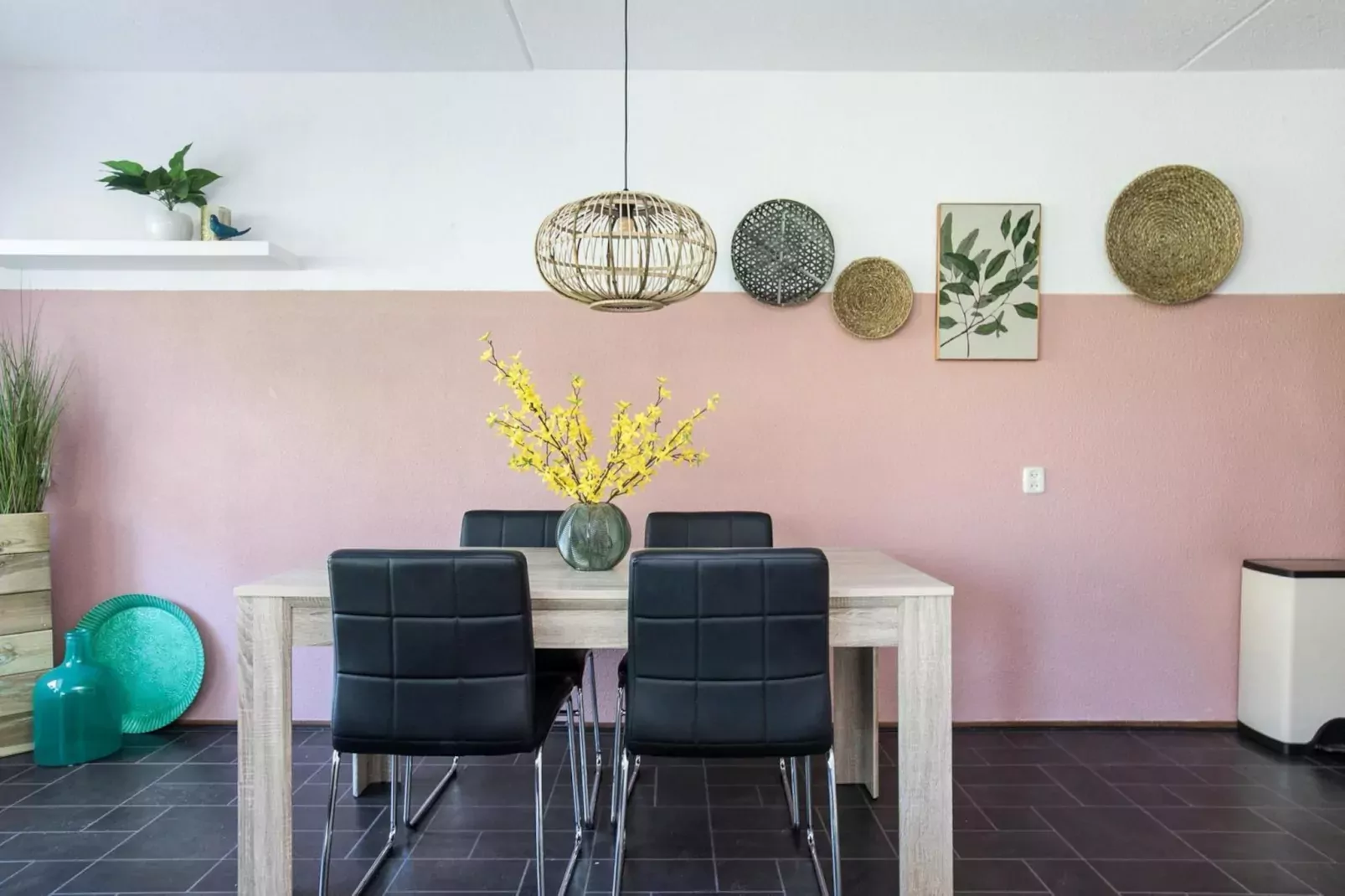 Résidence Juliana 56-Dining room