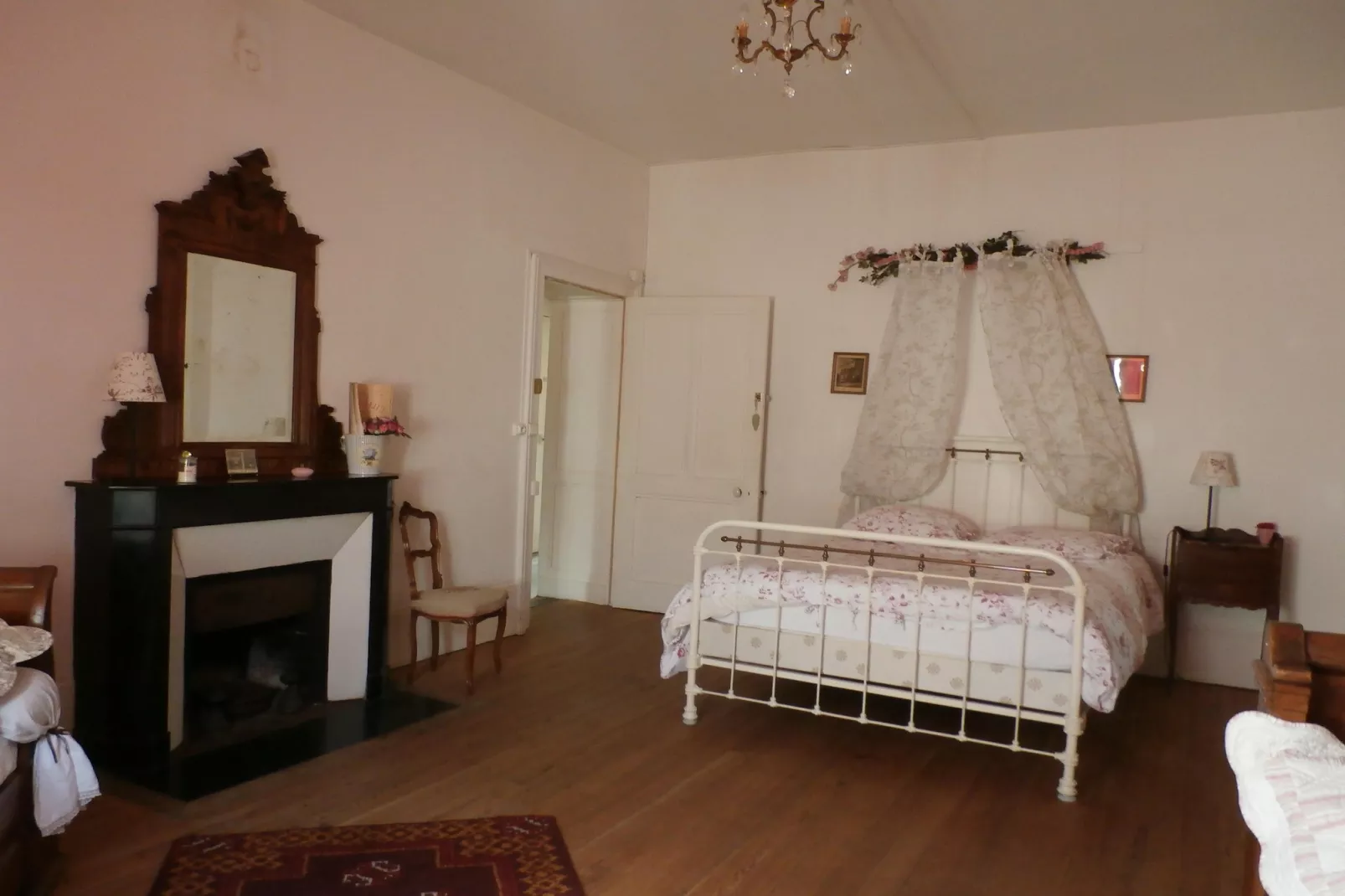 Gîte de Gray la Jolie-Bedroom