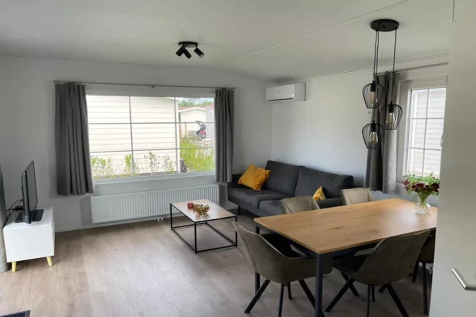 Vakantiepark Duinzicht 5-Living room