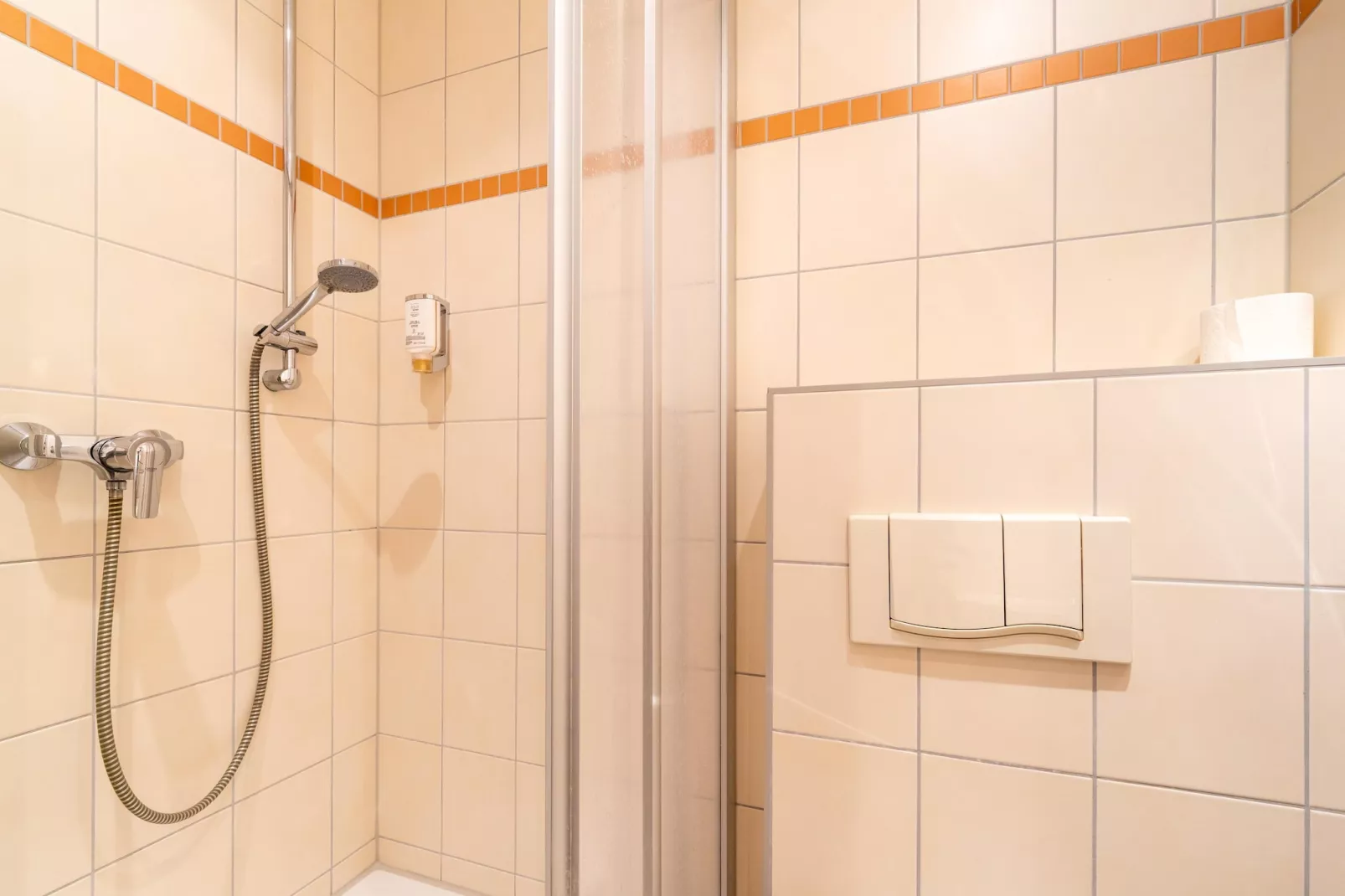 Apartment Strandläufer 114-Bathroom
