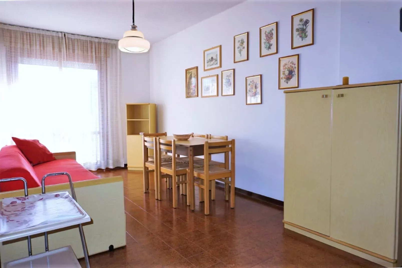 Holiday 225C-Wohnzimmer