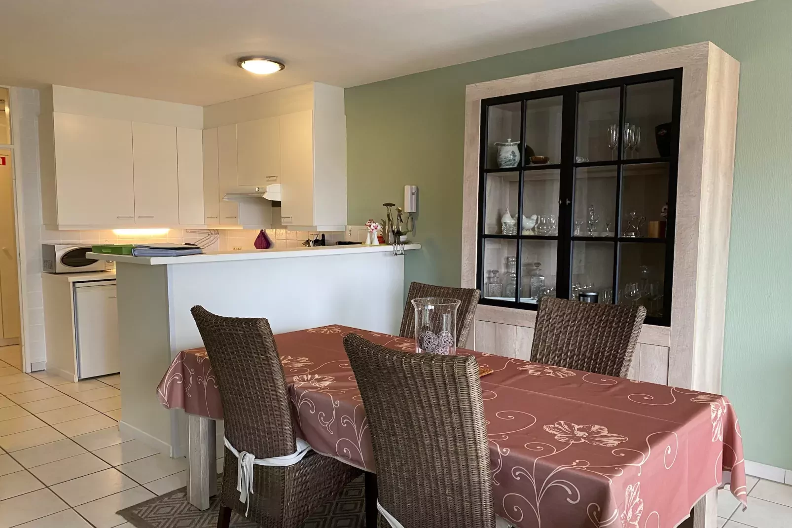 Ysera III 109-Dining room