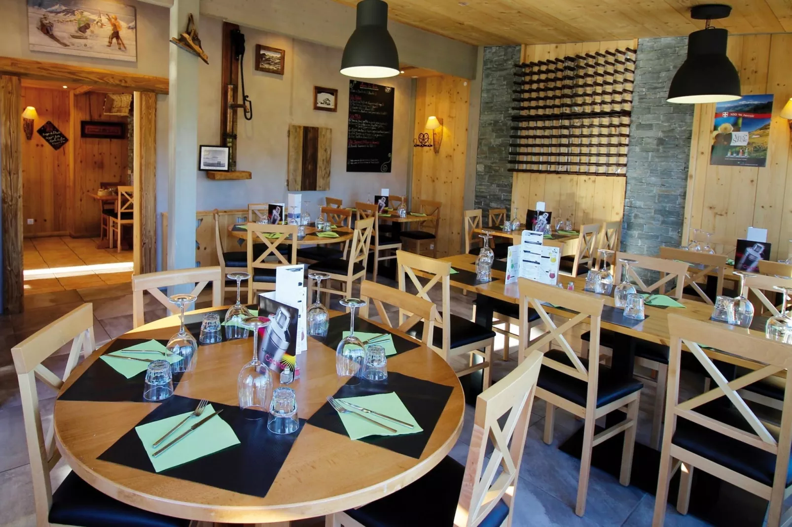 Résidence L'Écrin des Sybelles 3-Dining room