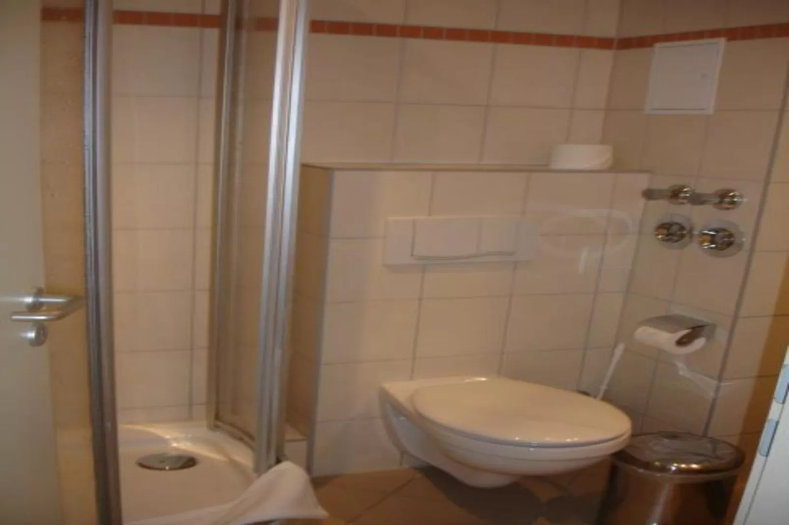 Apartment Strandläufer 117-Bathroom