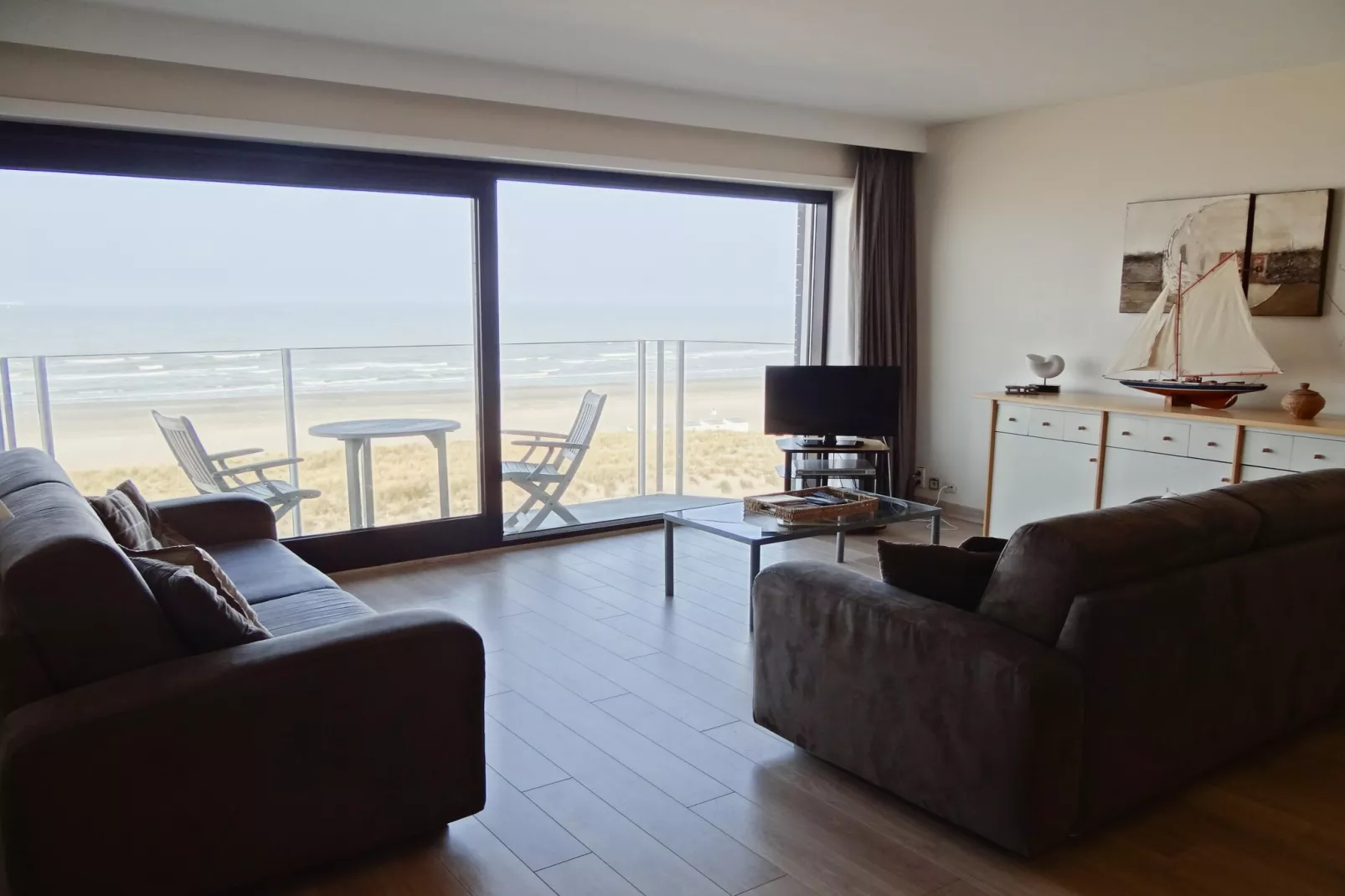 GARBI-Bedroom