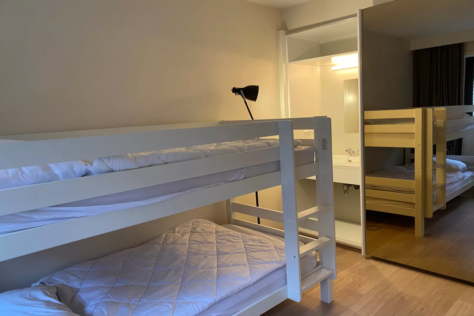 GARBI-Bedroom