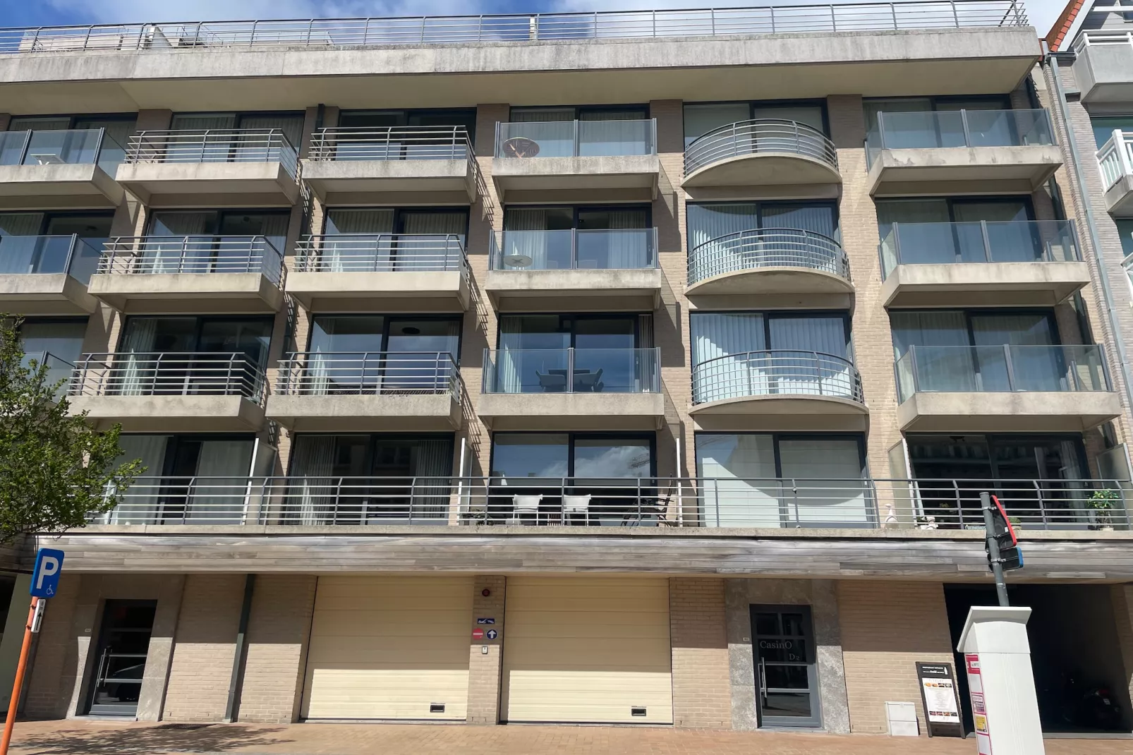 CASINO D2-Exterior summer