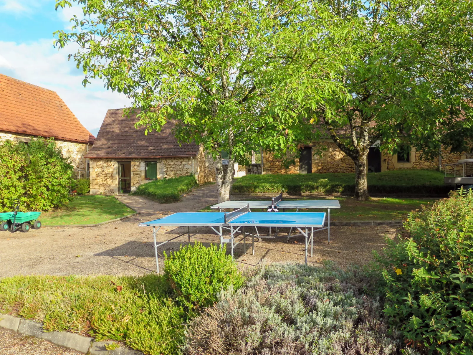 Les Bastides de Lascaux M.8X-Outside