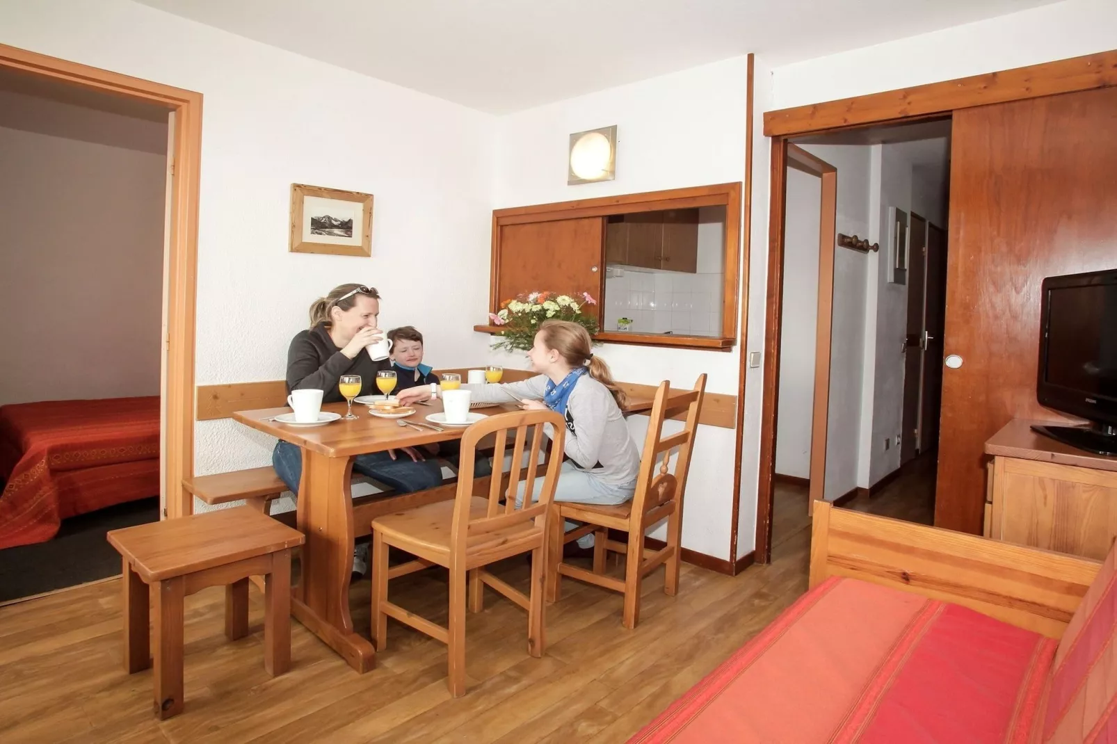 Le Hameau du Borsat 5-Dining room