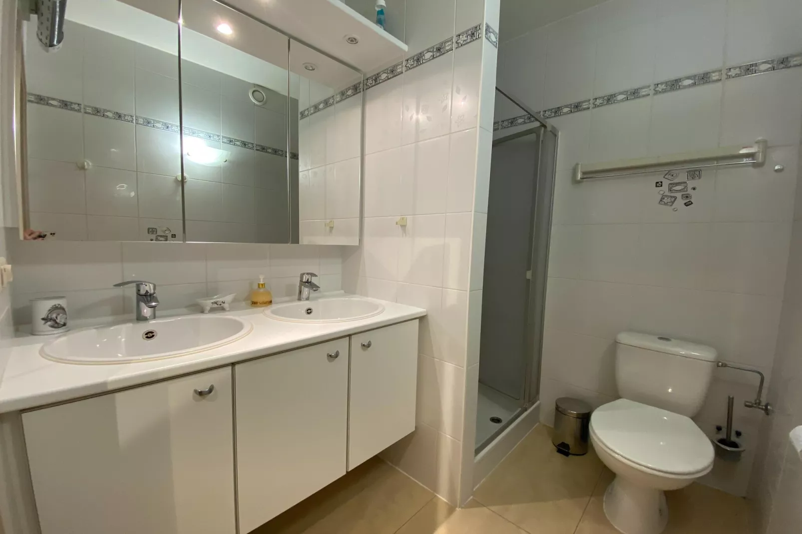 CASINO D2-Bathroom