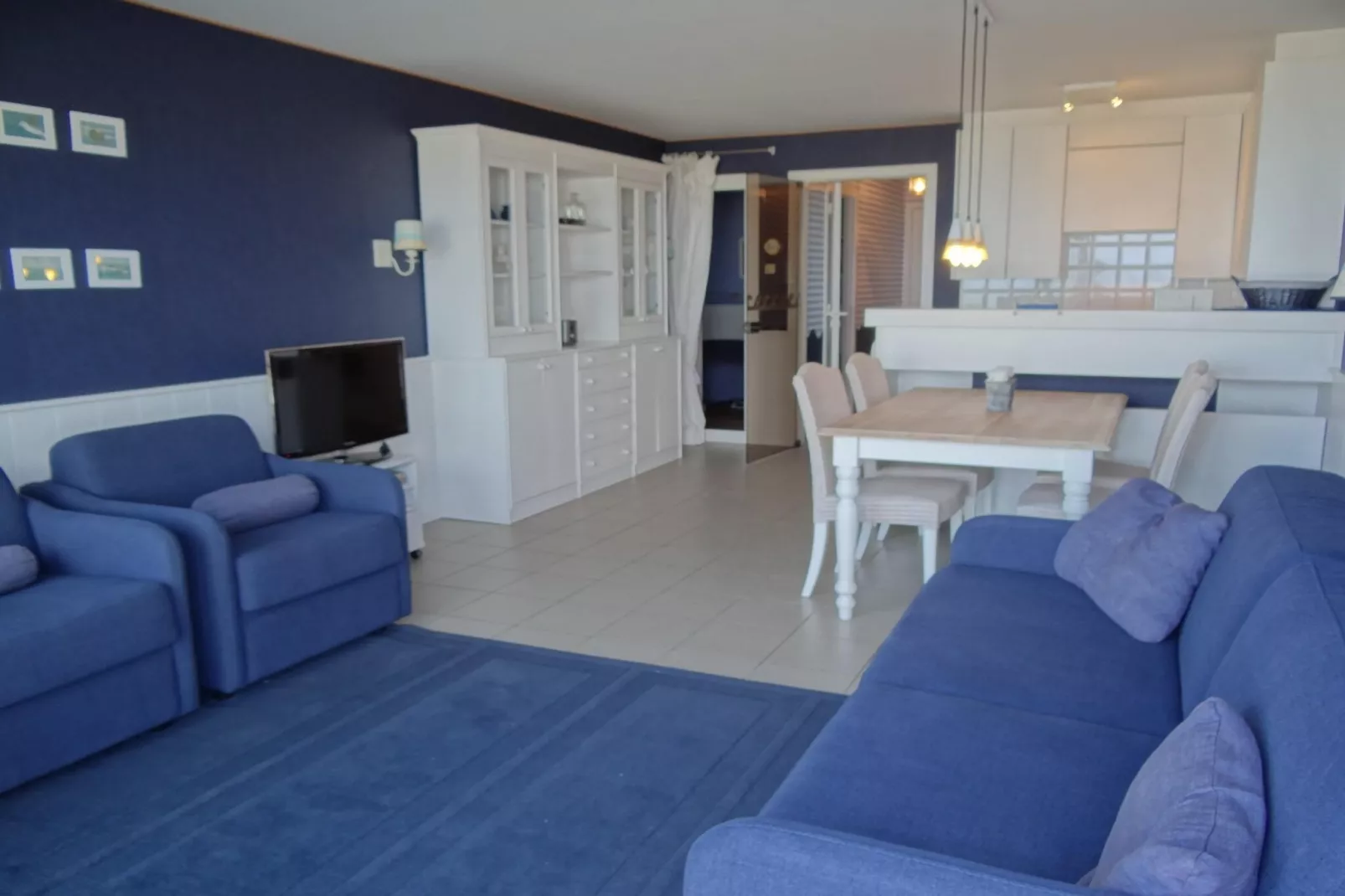 SEASIGHT A 0303GAR-Living room