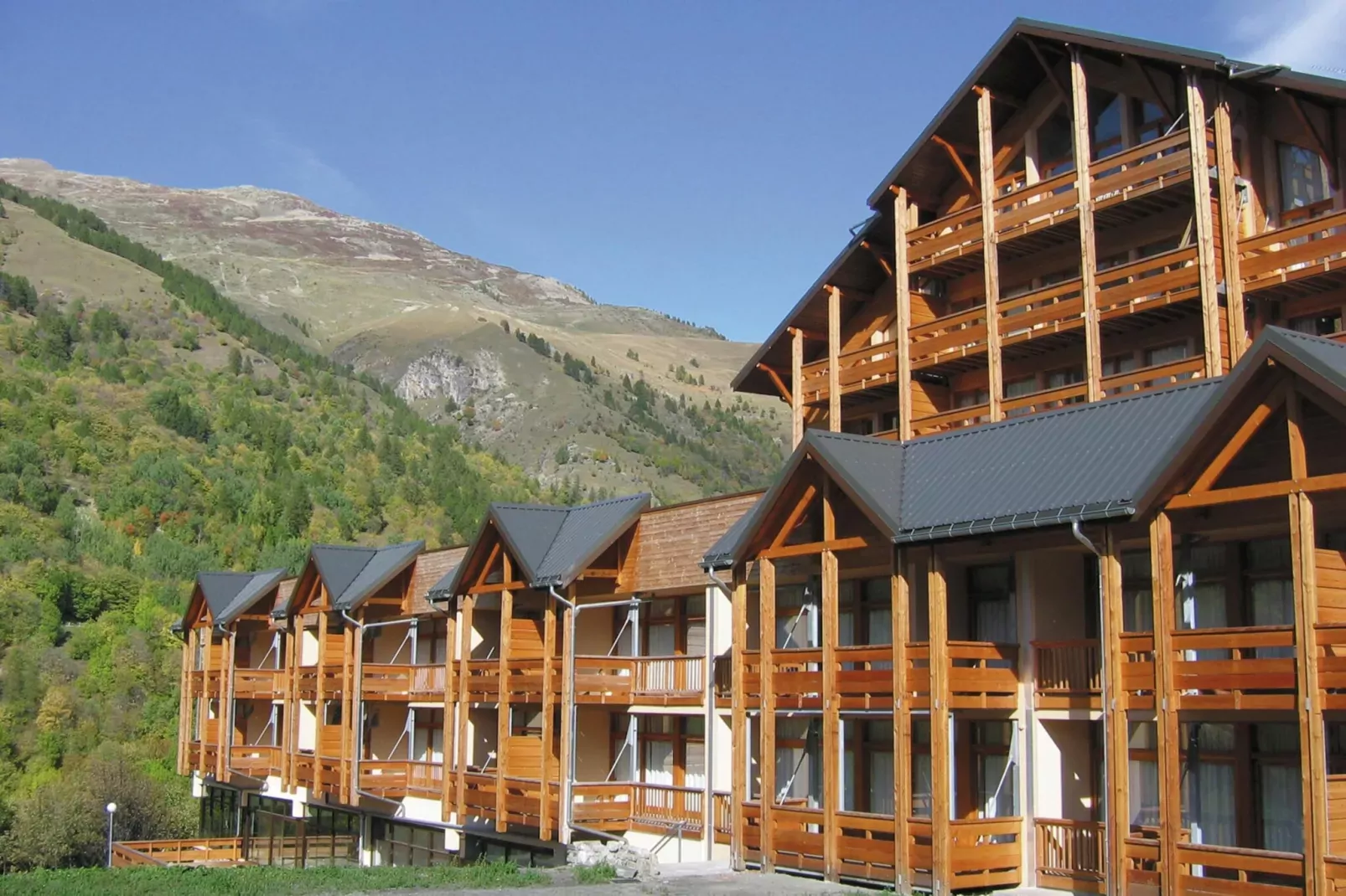 Residence Le Hameau de Valloire 4-Außenbereich Sommer