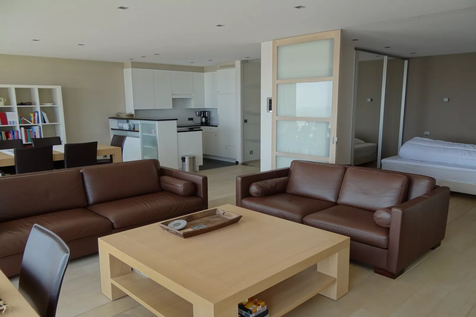 SEASIGHT BC C1401GAR-Living room
