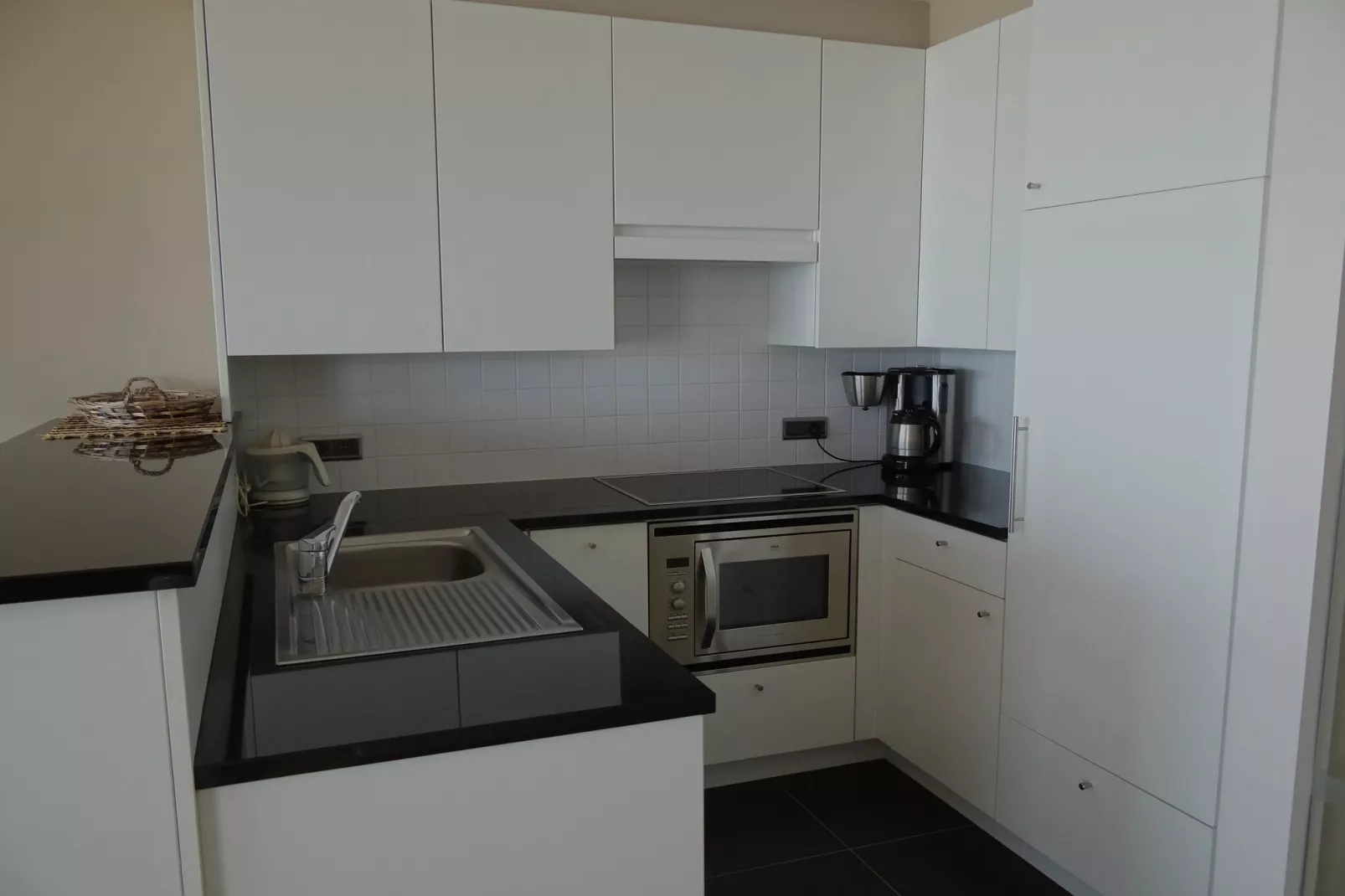 SEASIGHT BC C1401GAR-Kitchen