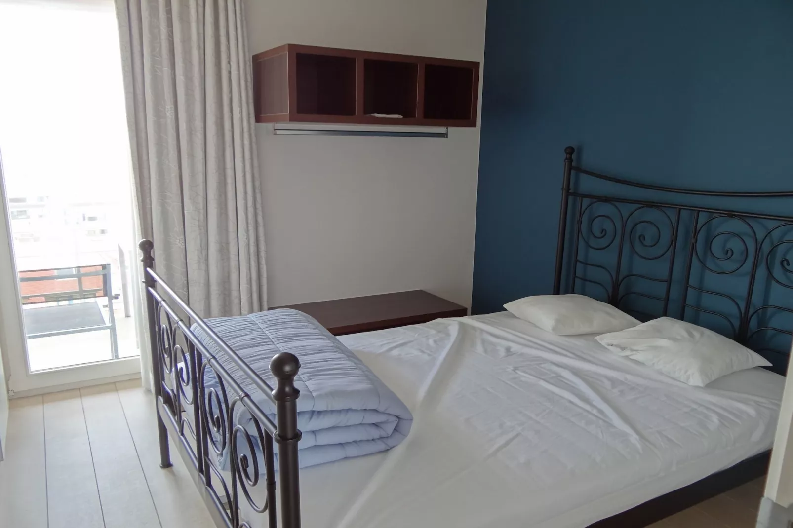 SEASIGHT BC C1401GAR-Bedroom