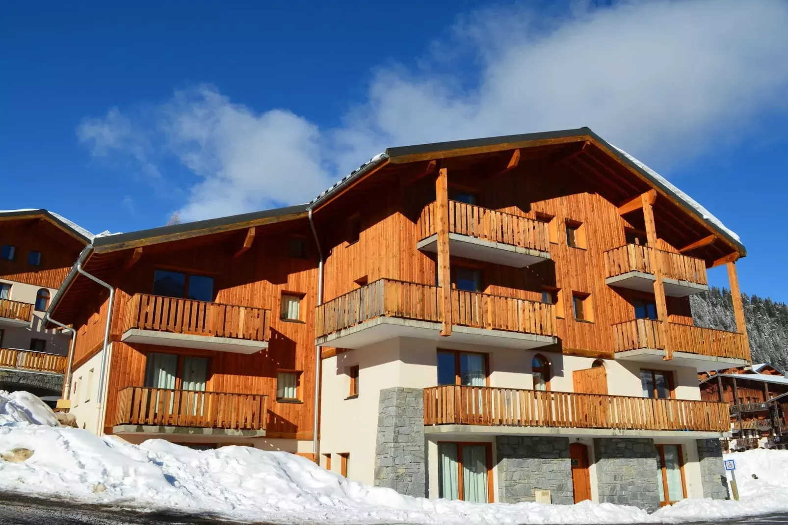 Les Chalets de la Ramoure 2-Exterior winter