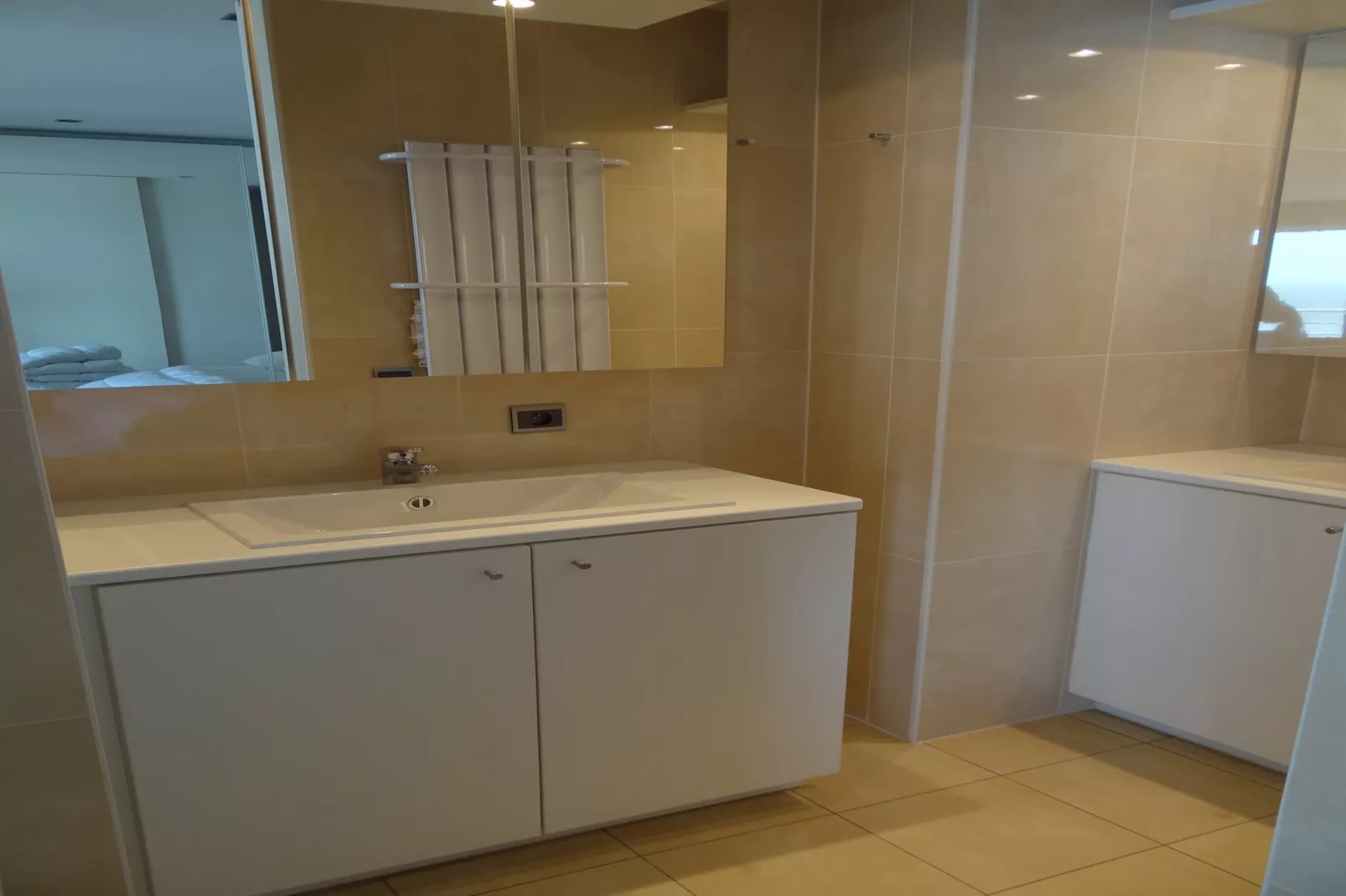 SEASIGHT BC C1401GAR-Bathroom