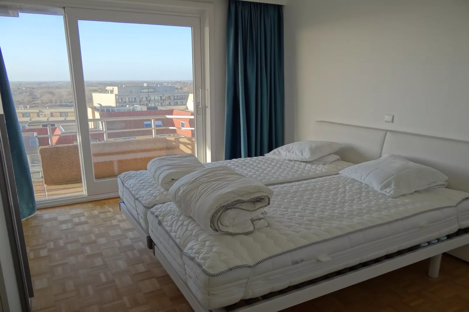 SCORPIO BI 1201GAR-Bedroom