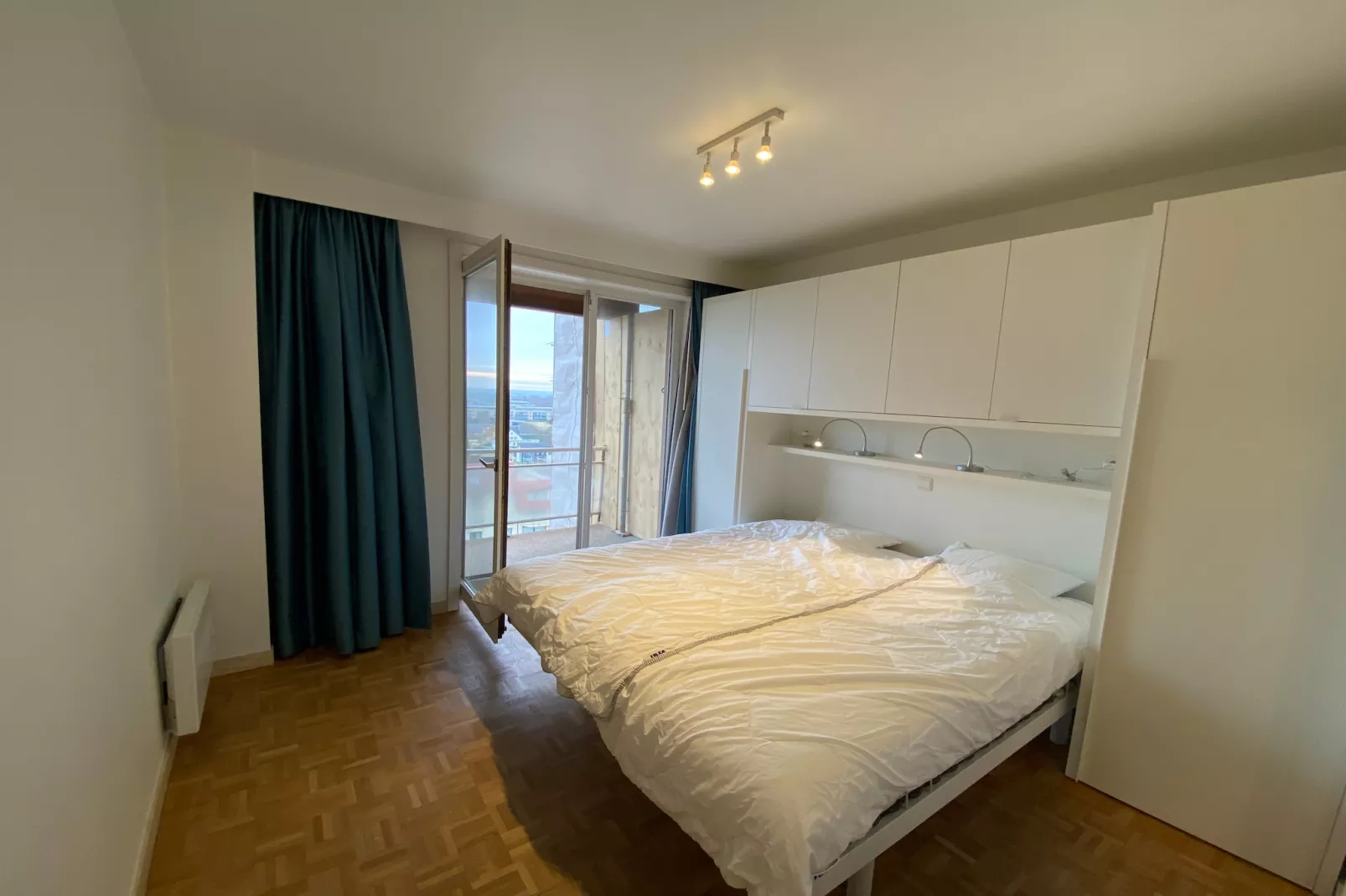 SCORPIO BI 1201GAR-Bedroom