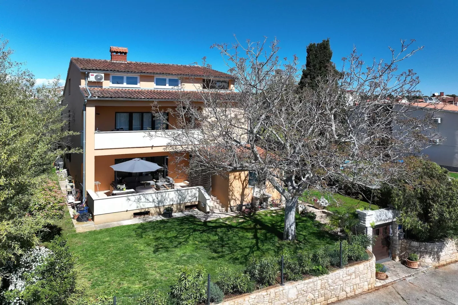 House Olivija/A2-Extérieur été