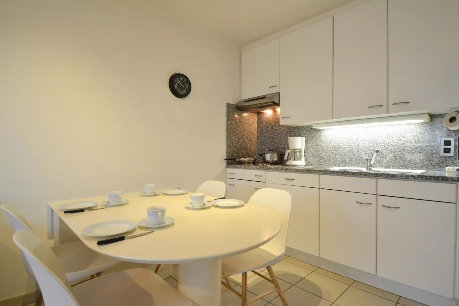 PLAZA G/1601-Kitchen