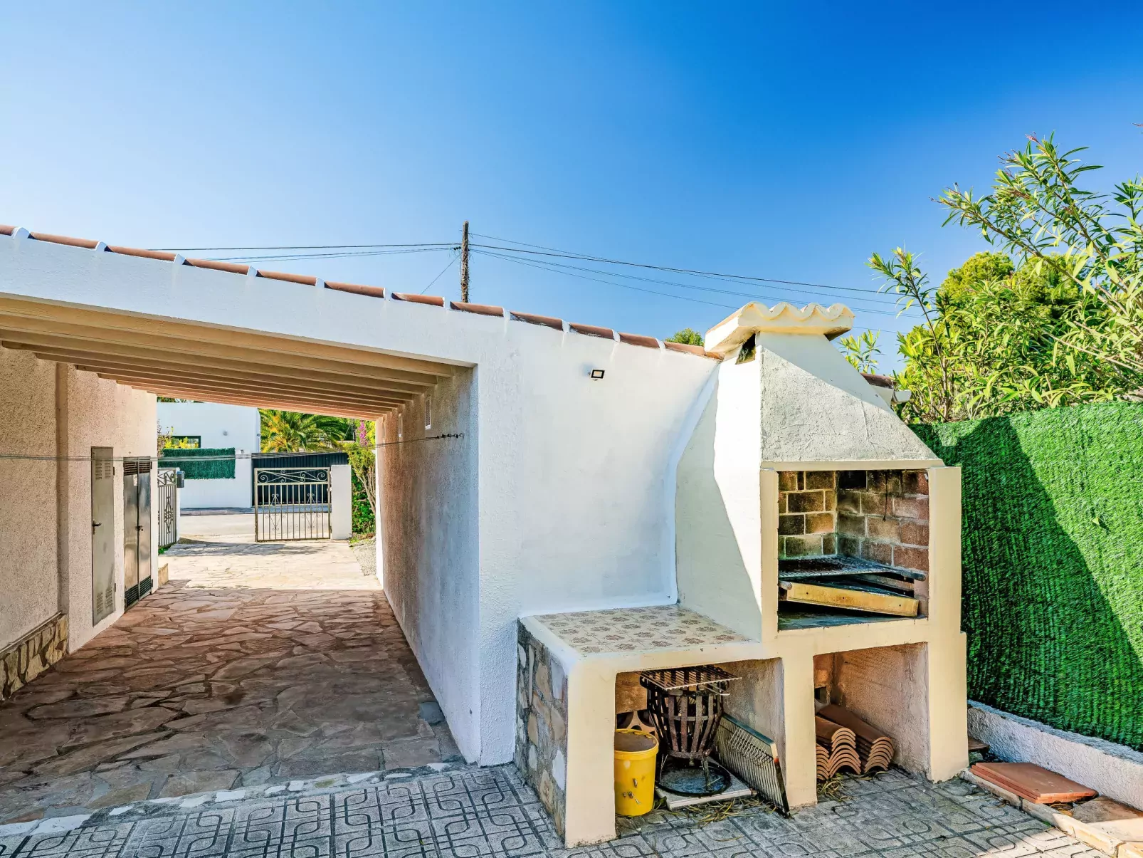 Casa Florita-Outside