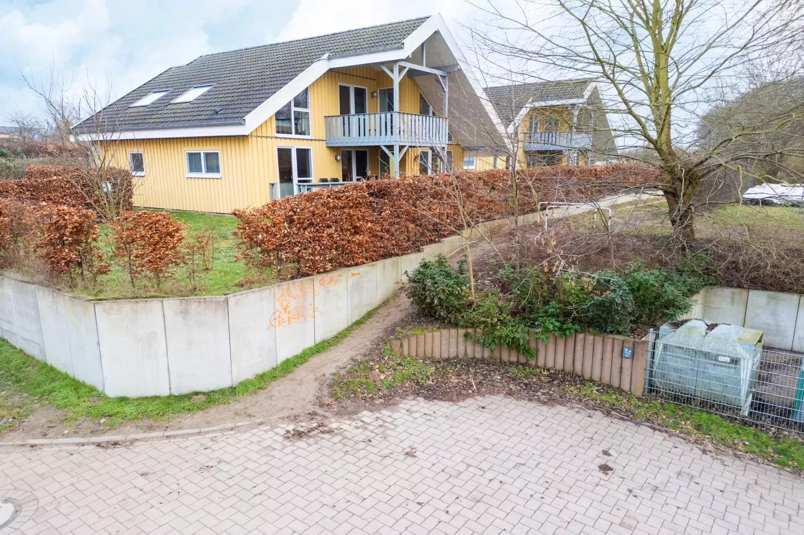 Schwan 308-View summer