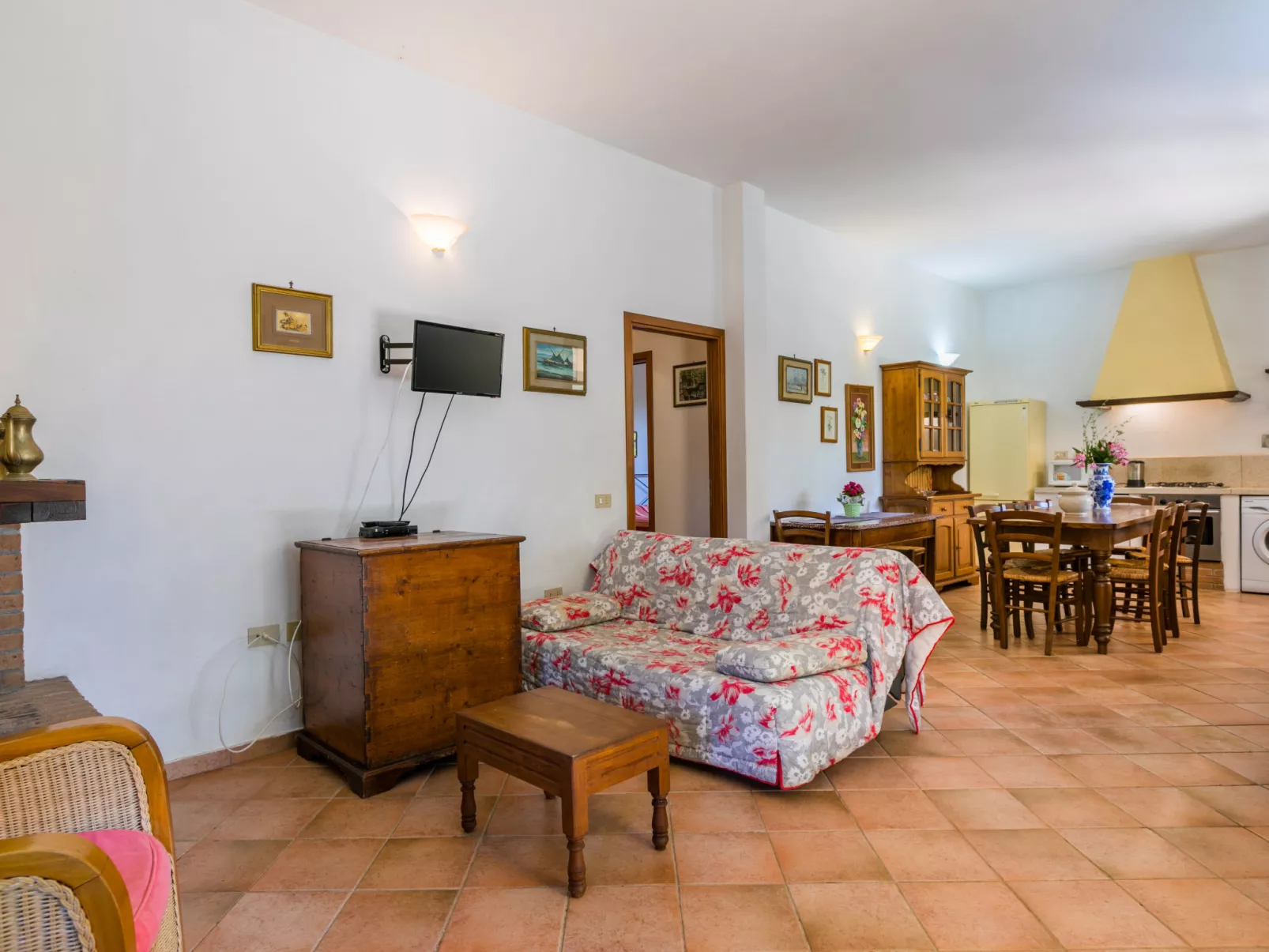Oliveta 1-Inside